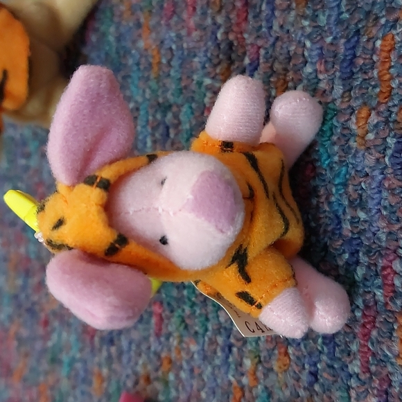 Vintage • Collectable • Set of 4 • McDonald's 'The Tigger Movie' Clip-on Charm - Picture 4 of 12